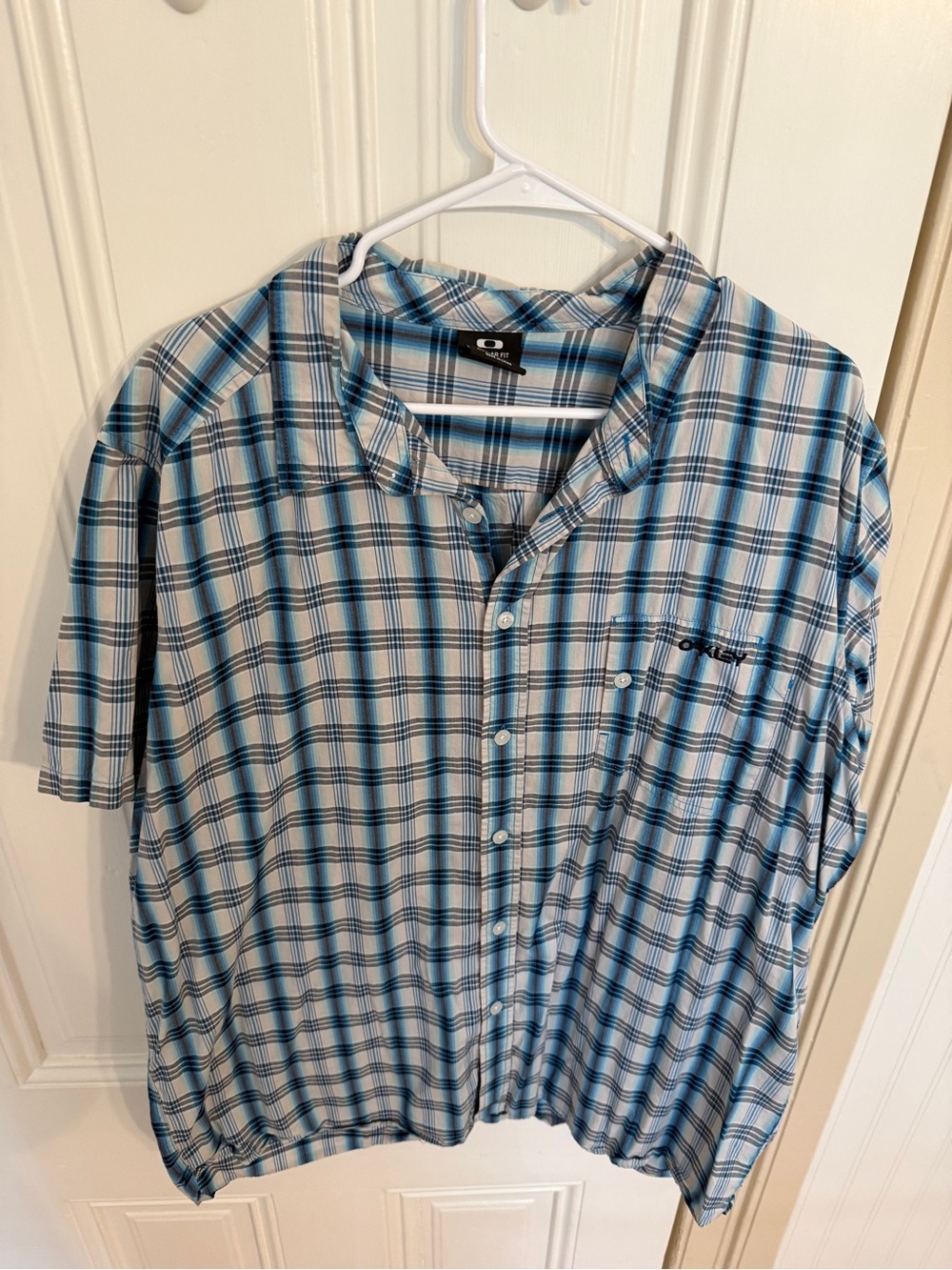 Oakley Light Blue & White Plaid Short-Sleeve Button-Down